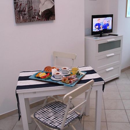 פוזולי B&B Darsena מראה חיצוני תמונה